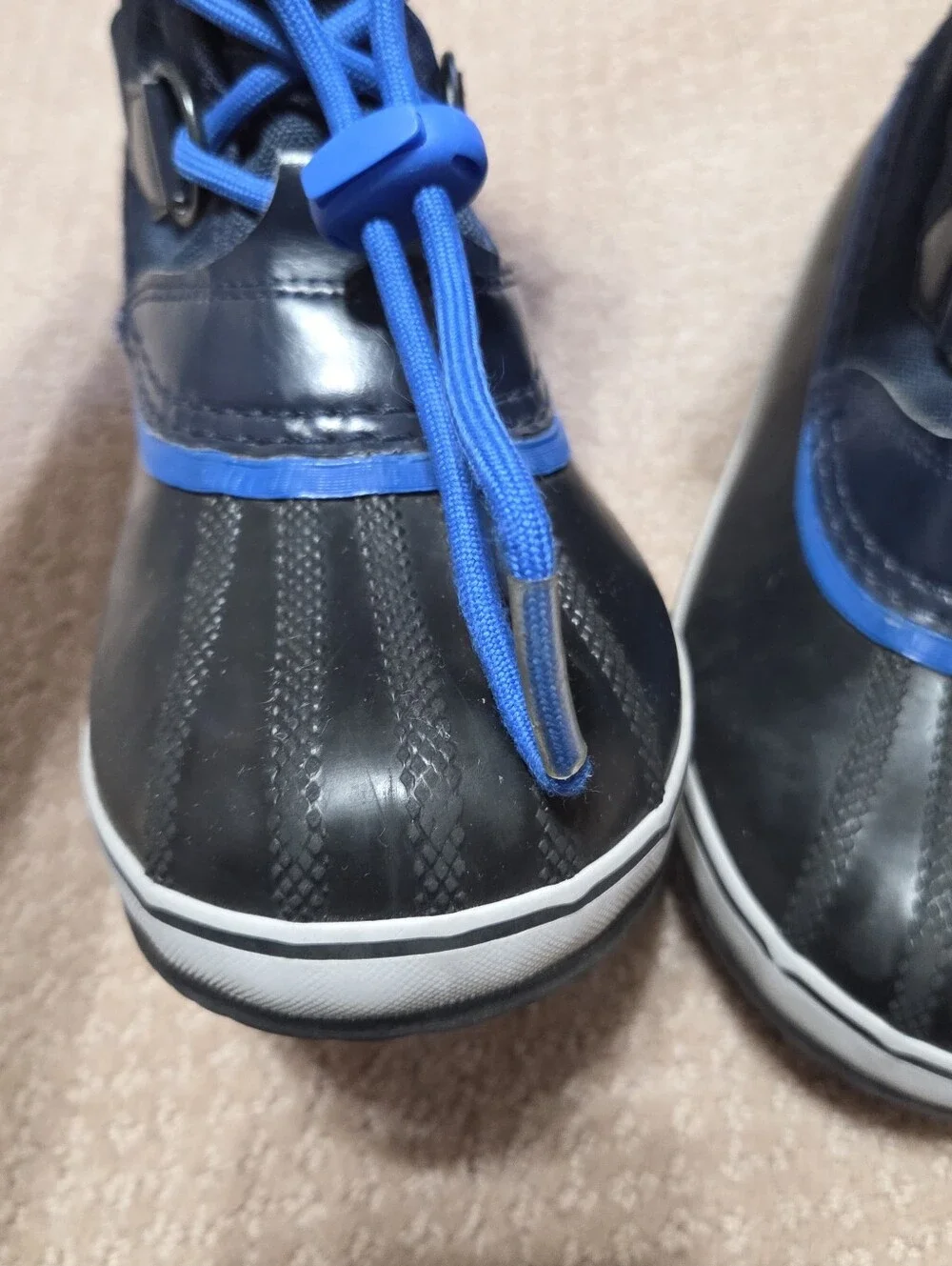 Sorel Yoot Pac Nylon waterproof snow boots in blue black sherpa collar Kids Sz 2